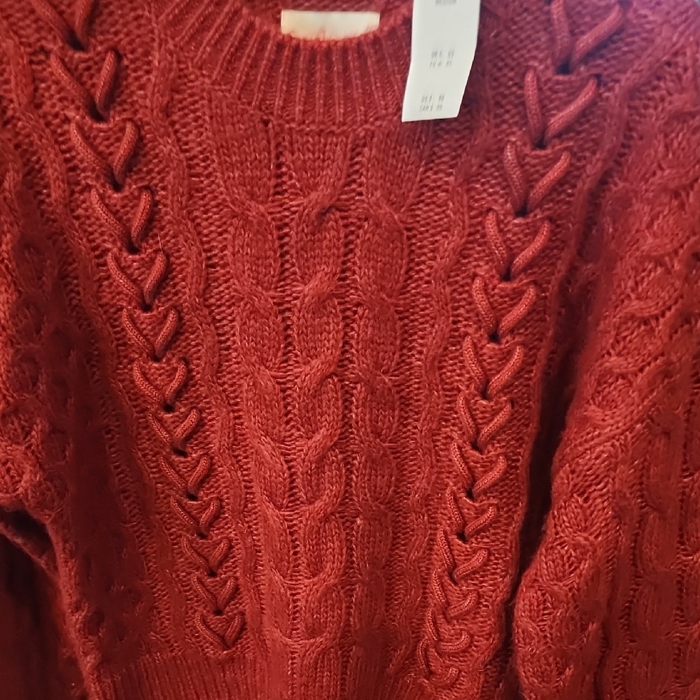Cozy Red Cable Knit Sweater - Picture 4 of 4